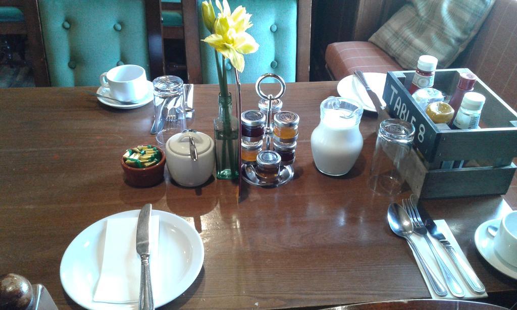 The Edgcumbe Arms Bed and Breakfast Torpoint Eksteriør billede